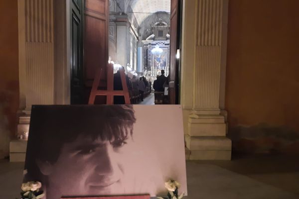Mardi 22 mars, plusieurs rassemblements d'hommage à Yvan Colonna se sont tenus en Corse.