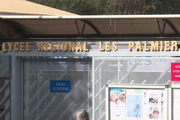 Un lycéen de 16 ans saute du premier étage au lycée professionnel Les Palmiers, son pronostic vital n'est pas engagé