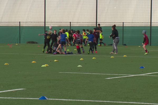 Entrainement de jeunes au Bouscat (33).