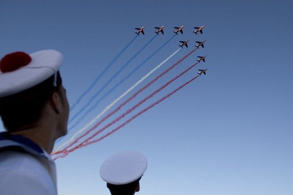 Les acrobaties de la patrouille de France ont clôturé cette journée de cérémonies.