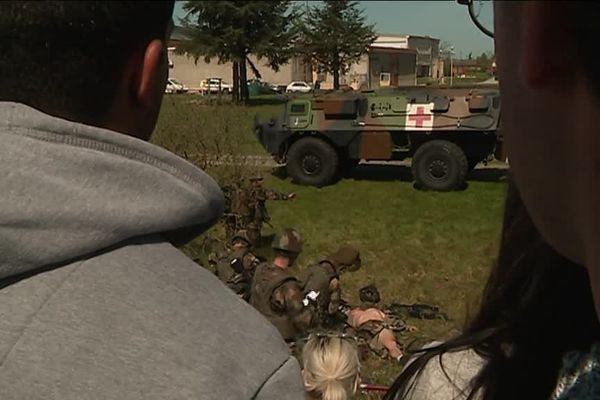 200 personnes ont été formées à la médecine de guerre.