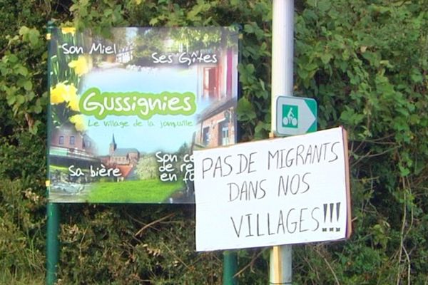 Une pancarte à l'entrée de Gussignies (Nord).