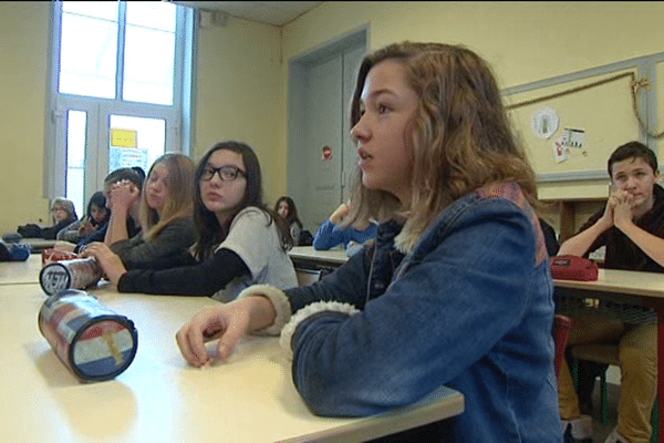 Dans toutes les classes les enseignants ont accordé aujourd'hui un temps de paroles et d'échanges