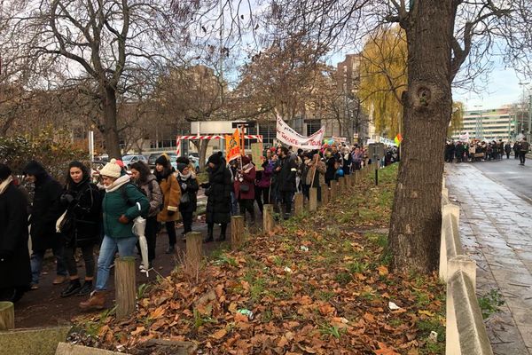 La marche a regroupé environ 400 personnes d’après Jean-Pierre Benoit.