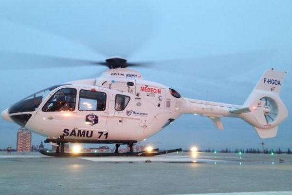 L'hélicoptère EC 135 du Samu 71, photographié hier à Chalon (photo DR)