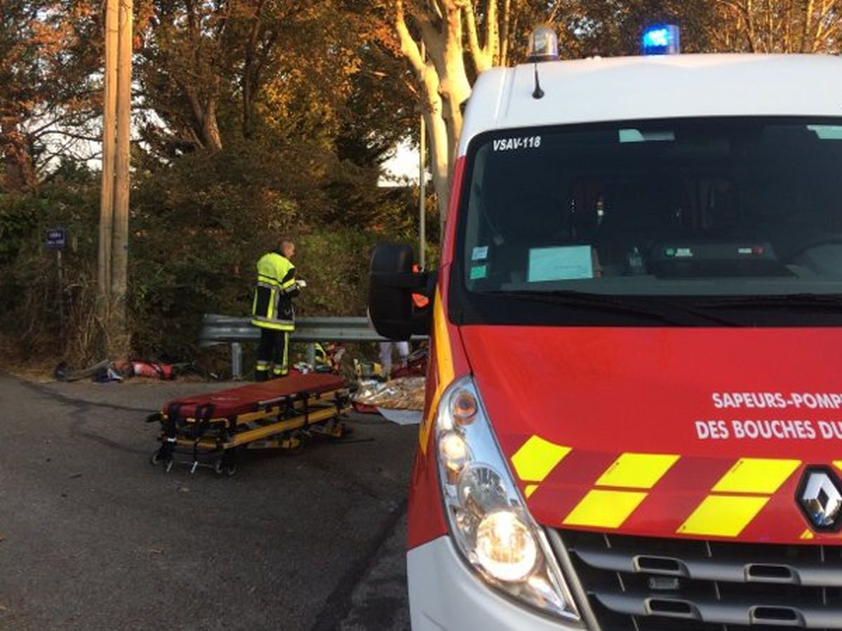 Double Accident De La Route Dans Les Bouches Du Rhone