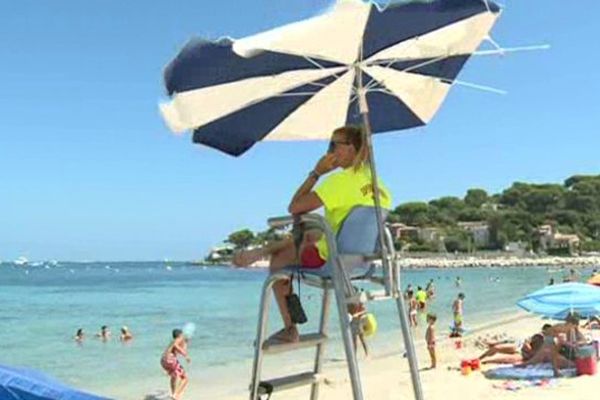 Plage de la Salis à Antibes.