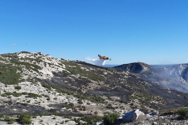 Le feu des Pennes-Mirabeau dimanche 23 septembre a été éteint grâce à l'intervention notamment de moyens aériens