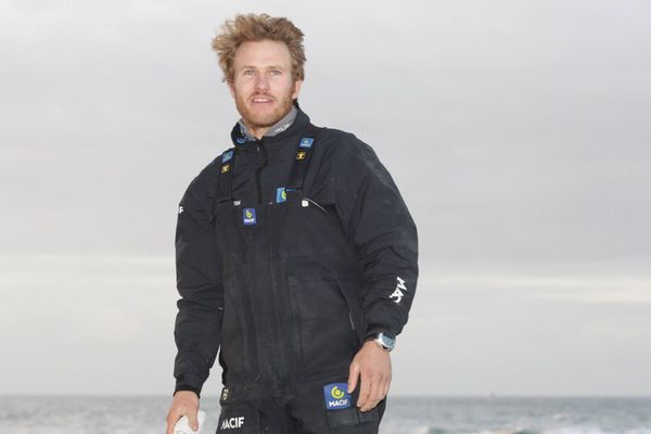 Premier portrait de François Gabart après 42 jours 16 heurs 40 minutes et 35 secondes en mer