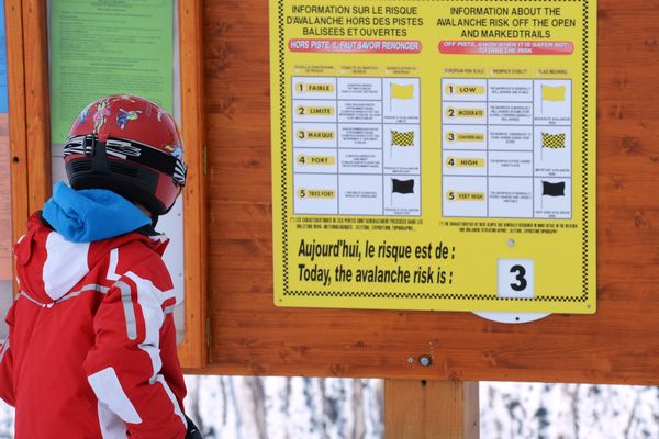 Illustration. Neuf personnes sont décédées dans des avalanches en France, cet hiver, selon le bilan toujours provisoire de l'Anena.