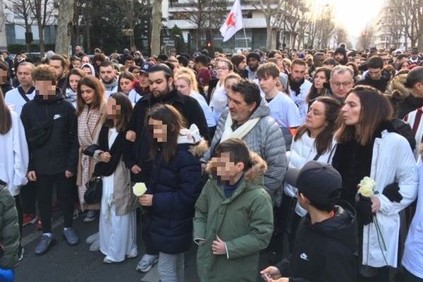 Des centaines de personnes ont participé à la marche en mémoire de Cédric Chouviat à Levallois-Perret.