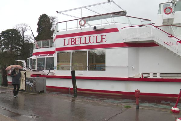 Le bateau touristique le Libellule.