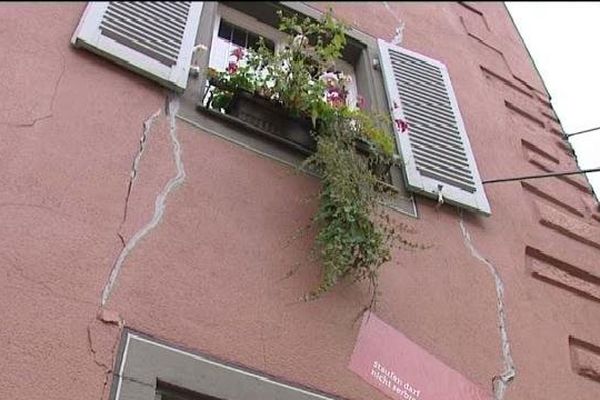 270 maisons ont subi d'importantes fissures