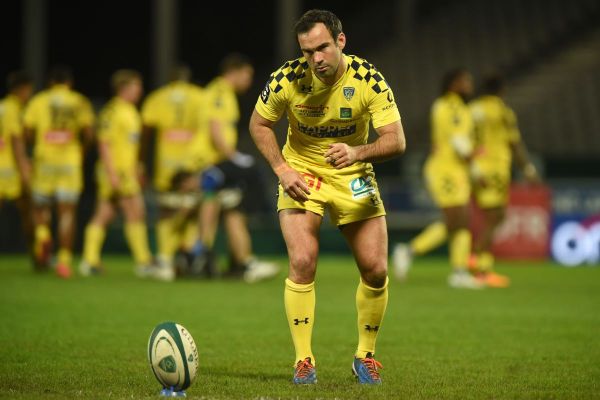 Morgan Parra, joueur de l'ASM Clermont Auvergne, a été testé positif au COVID 19.