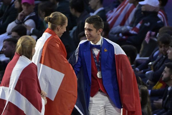 Johan Beillevaire remporte la médaille d'argent aux Worldskills à Lyon, samedi 14 septembre, dans le domaine de la maintenance des matériels