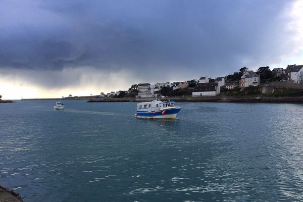 Retour de pêche à Audierne (Finistère)