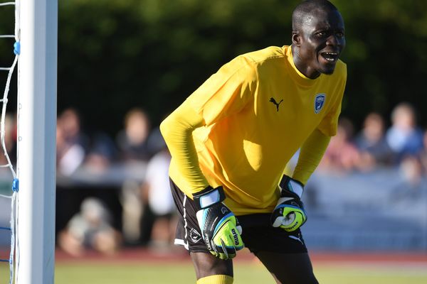 Saturnin Allagbé lors d'un match amical Angers-Niort. 