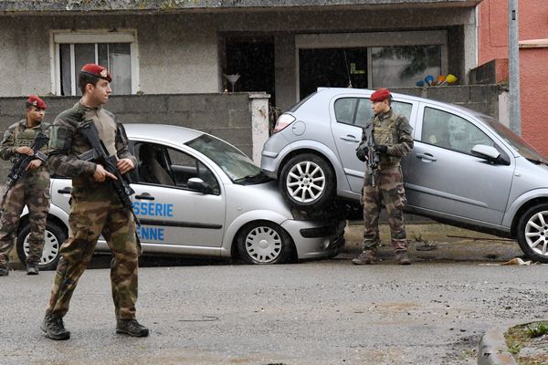 Trèbes (Aude) - les militaires patrouillent et assurent la sécurité dans le village dévasté par l'inondation - 16 octobre 2018.