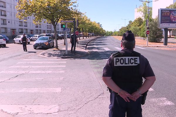 Opération de contrôle dans le quartier des Couronneries à Poitiers-11 août 2022