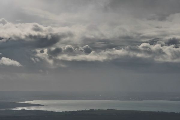 Douarnenez sous un filet de pluie