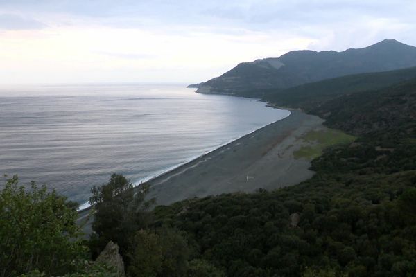 Une société projette d'exploiter le sable issu des déchets de la mine de Canari, des plages de Nonza et d'Albu.