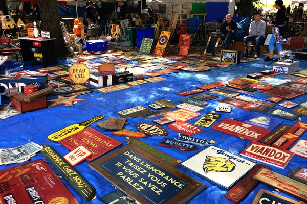 Un stand sur la braderie de Lille - Photo d'illustration