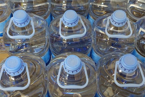 Les habitants de Romagne, Sommières-du-Clain et Champagné-Saint-Hilaire, dans la Vienne, sont invités à "ne pas consommer l'eau du robinet" jusqu'à nouvel ordre.