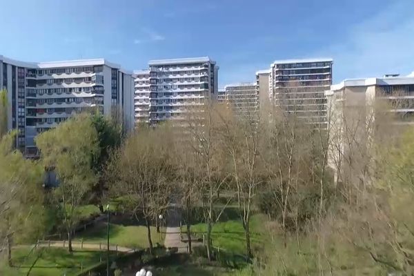 À Grigny 2, la chasse aux mauvais payeurs