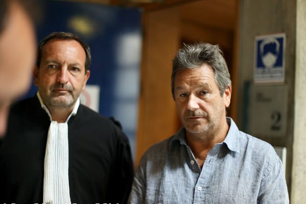 Christophe Leroy, ami de stars comme Johnny Hallyday ou Pamela Anderson, avait aussi été l'objet de critiques pour l'organisation de dîners clandestins supposés pendant le confinement