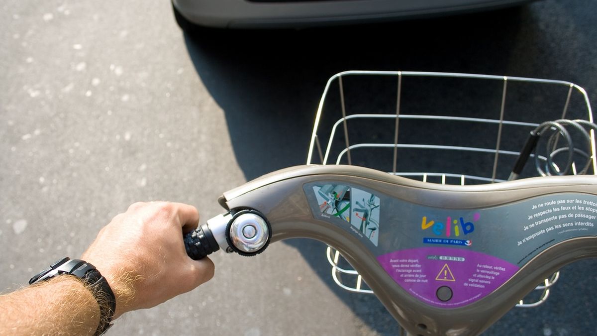 Un parking vélo sécurisé de 395 places attend les cyclistes à Montparnasse  - Le Parisien