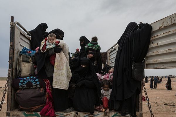 Neuf enfants et deux femmes jihadistes de retour en France. 