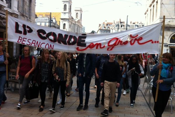 Les personnels du lycée Condé ont manifesté ce lundi 7 septembre dans les rues de Besançon 