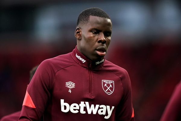 Le club de football londonien West Ham, dans lequel évolue le lyonnais Kurt Zouma condamne la cruauté dont il a fait preuve envers son chat et souhaite régler ce problème en interne.