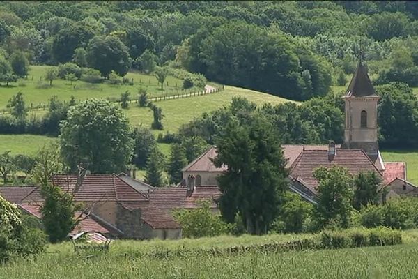 Le petit village de Bougey en Haute-Saône et ses 95 habitants 