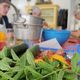 La Popote à Chazelles-sur-Lyon - Des bénévoles font tourner la cuisine de ce restaurant solidaire et participatif - Juin 2024