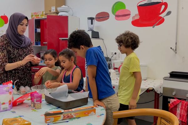 Activité patisserie avec Fatima Boussouf.