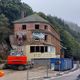 Au col de la Schlucht, les travaux de démolition du Relais des Roches ont commencé.