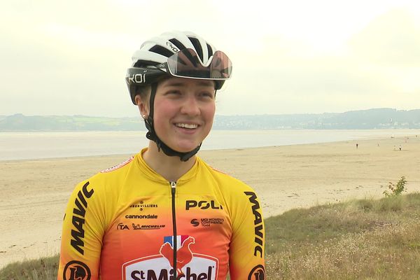 Elyne Roussel se réjouit de courir avec les filles qu'elle regardait à la télé.