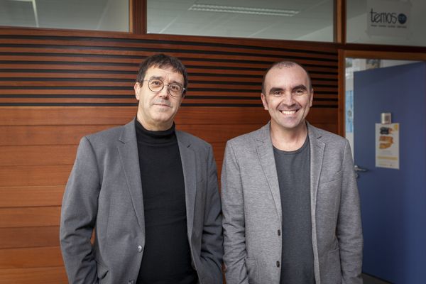 Yves Denéchère, professeur d'histoire contemporaine à l'Université d'Angers, et Fabio Macedo, chercheur post-doctorant à l'Université d'Angers.