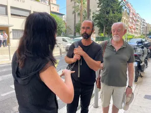 Cédric Herrou (au centre) était ce matin au tribunal administratif de Nice, tout comme le maire de Breil-sur-Roya, Sébastien Olharan (LR)