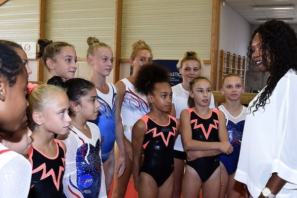 Ce jeudi 30 août 2018, la ministre des sports, Laura Flessel, en visite dans la Loire et notamment au pôle gymnastique de Saint-Etienne