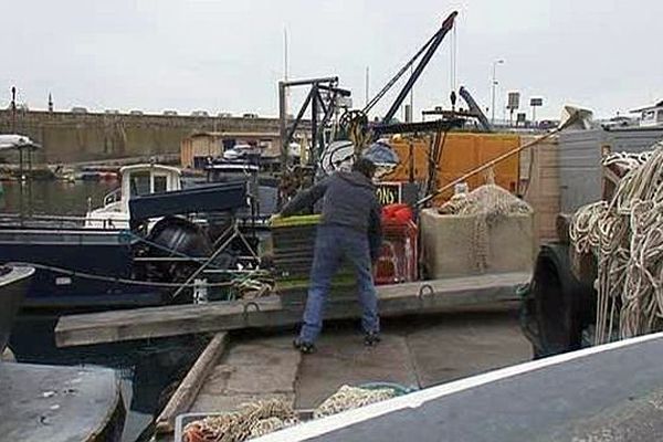 Sète (Hérault) - les bateaux de pêche au port - 27 janvier 2016.