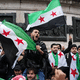 Des centaines de personnes se sont rassemblées dimanche à Paris pour célébrer la chute du régime de Bachar al-Assad.