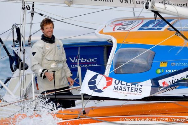 Vendée Globe 2016 : Jean-Pierre Dick (StMichel-Virbac) a bouclé son tour du monde en solitaire en 80 jours 1 heure 45 minutes 45 secondes.