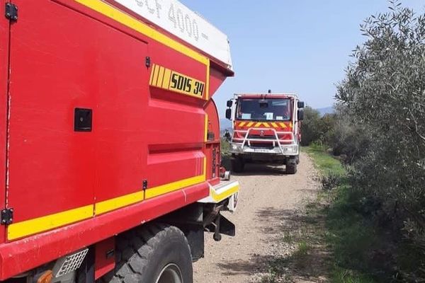 Un incendie s'est déclaré vers 6h le dimanche 6 août 2023 au niveau d'un parc éolien à Villeveyrac, dans l'Hérault.