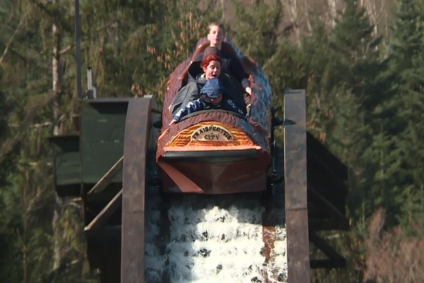 1000 visiteurs ont fait le déplacement ce dimanche 9 avril 2023 pour l'ouverture du parc vosgien Fraispertuis-City à Jeanménil (Vosges).