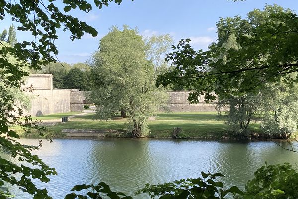 Besançon, le parc de la gare d'eau n'a pas eu à pâtir de la pollution du Doubs qui a eu lieu au port fluvial