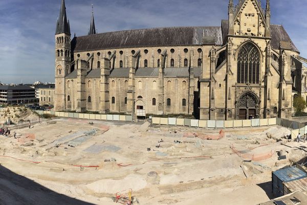 A Reims, plus d'un millier de visiteurs ont pu découvrir le chantier de fouilles archéologiques au pied de la basilique Saint-Remi.