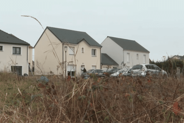 Construites en 2018, les maisons seront rasées puis reconstruites.