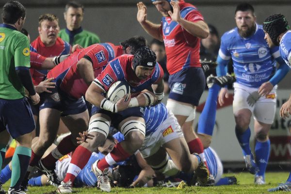 14ème journée de Pro D2: Colomiers bat Aurillac 50 à 3